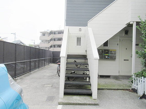 三ツ沢のエントランス1