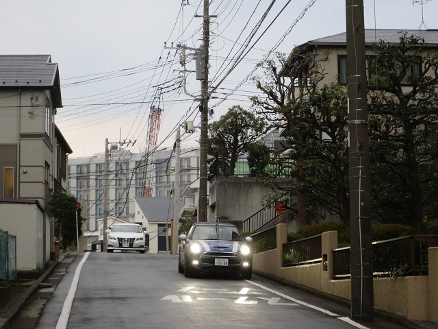 丘上の坂上交差点